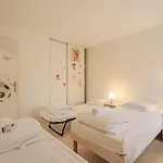 Private House 8pers - 7min *