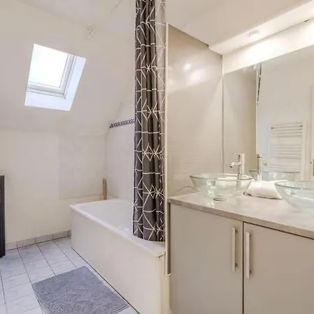 Private House 8pers - 7min *